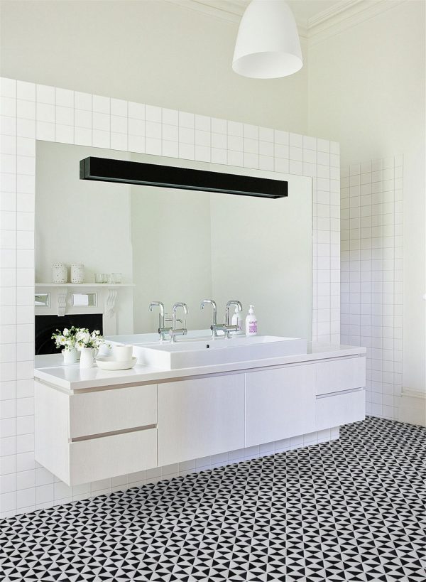 TR2-MW-MW-B_8 black white matte triangle tiles for bathroom flooring