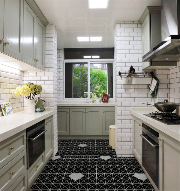 TR2-SD-MB-W diamond pattern black white triangle kitchen floor tiles