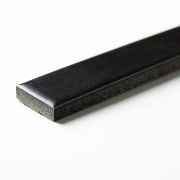 CZM111D black strip border tile