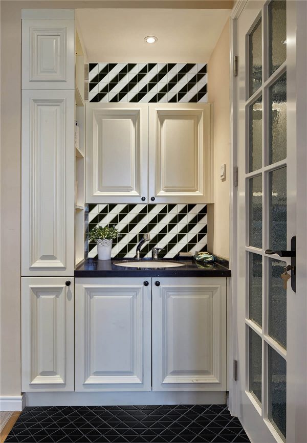 T4-MB-FD_Diagonal pattern_4 inch geometric tile interior wall design