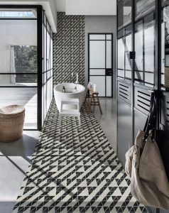 Bathroom floor decor with geometric mosaic tiles patterns ...