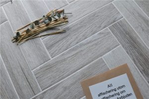 PTH-OC_wood grain porcelain tile