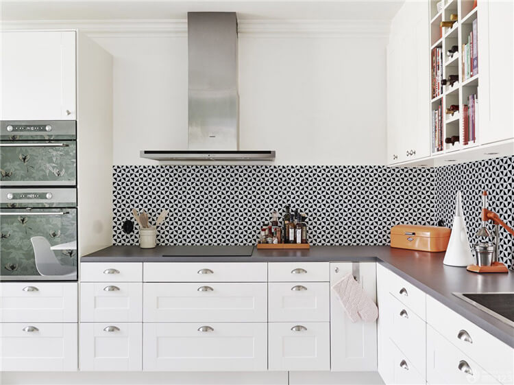 Rock Patterned Geometric Tile In Your Kitchen_windmill patterned tile lively backsplash